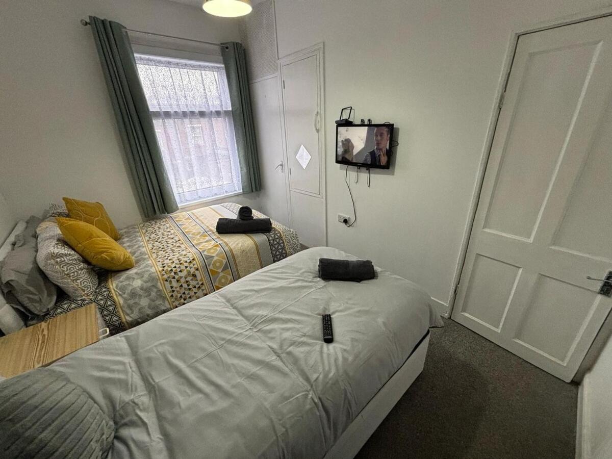 Urban Retreat With Charming 2-bedroom House Ocated In The Heart Of Villa